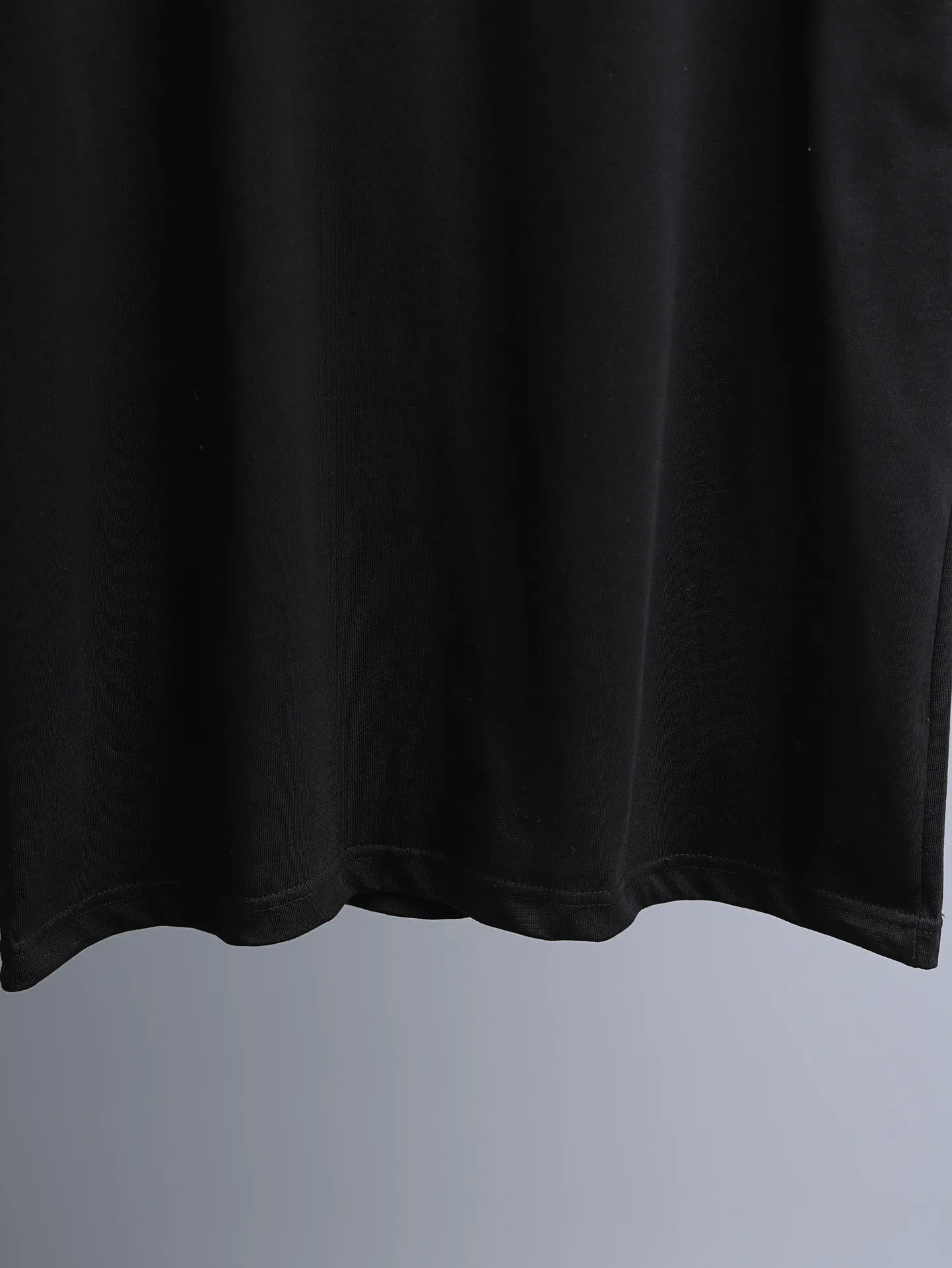 Carhartt 2꯭0꯭2꯭6 new spring and summer models ❤️ original ⌚️ high version Carhartt fabric is made of high-density pure cotton, does not deform and does not shrink. Process introduction: double thread movement. The chest logo uses high-quality embroidery🪡 technology. Color: Black SIZE: M-XXL